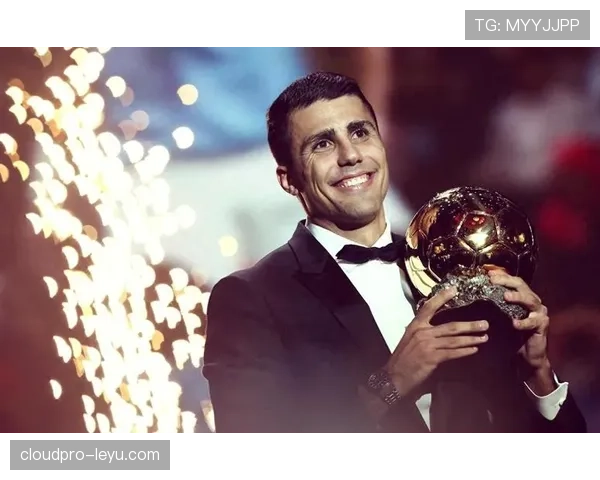 18岁新星闪耀绿茵场，全球球迷热议未来足坛领袖