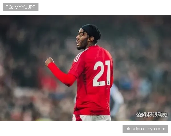 拉什福德持续闪耀英超赛场，以出色表现奠定球队核心地位