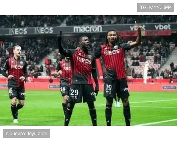 狼堡中路渗透战术成效显著，竞技水平稳步提升引关注