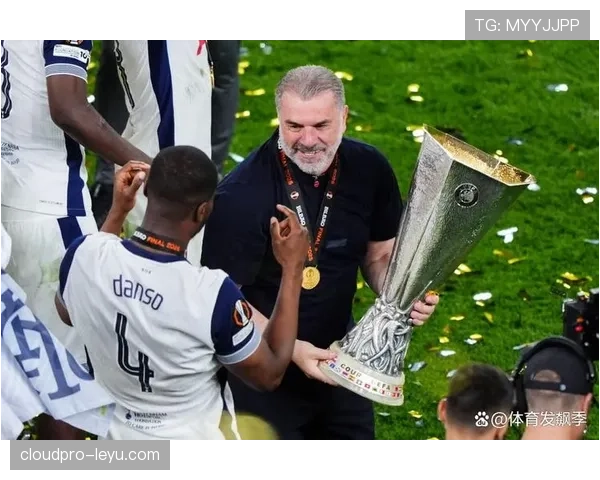 诺丁汉攻防平衡战术助力球队状态回暖，逆转联赛表现不断提升