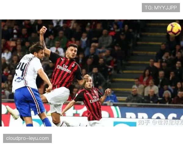 AC米兰中场与边路脱节，控制力不足问题逐步反映在比赛走势中