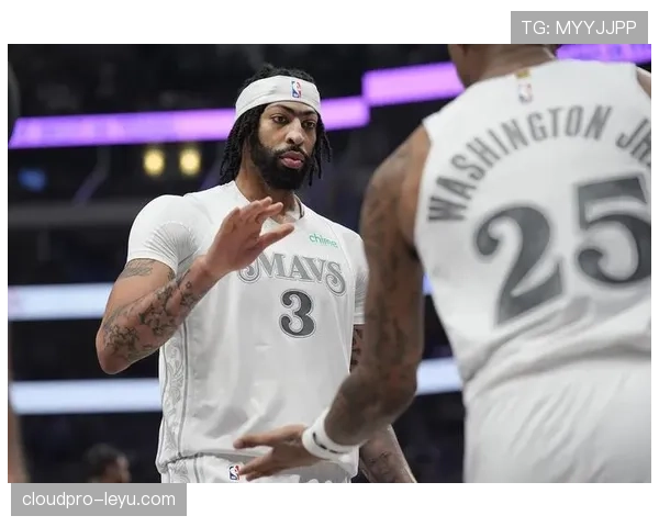 安东尼·戴维斯挡拆制造错位 提升内线效率超越上季