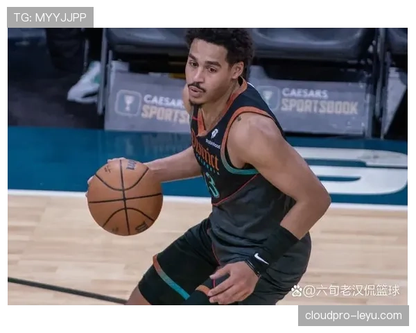 NBA普尔无球跑动撕裂换防后卫，三分威胁上升